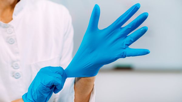 Proper Application and Removal of Disposable Gloves and Face Masks: How to Put on Disposable Gloves