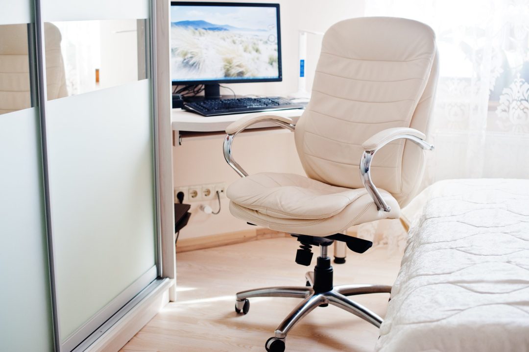 Ergonomics for Working at a Desk: Adjusting Your Chair
