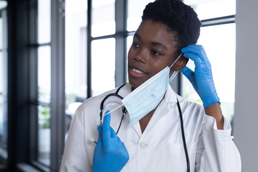 Proper Application and Removal of Disposable Gloves and Face Masks: How to Take Off a Face Mask