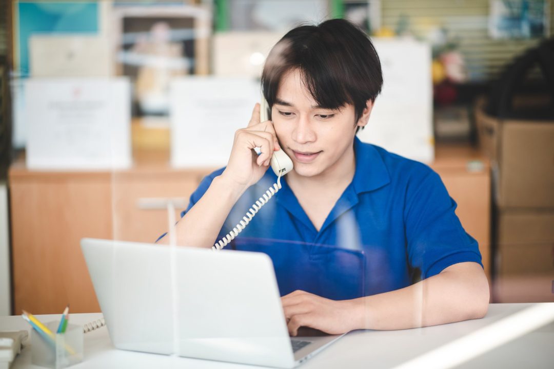 Customer Service Essentials Over the Phone: Successful Customer Service Over the Phone