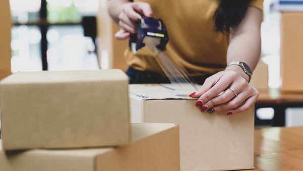 Packing Products for Delivery: Sealing and Packing Methods