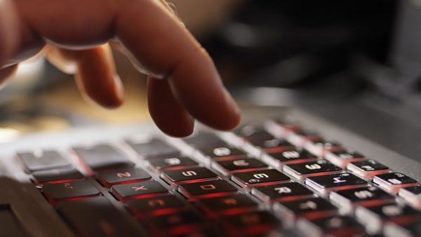 Live Chat - Typing Skills: Proper Typing Technique