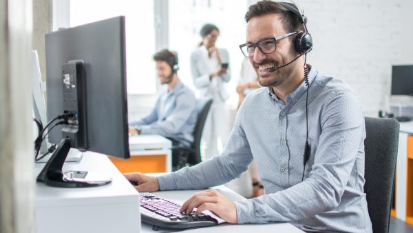 Managing Client Requests by Email and Chat
