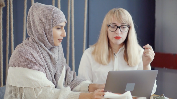 Communication Across Cultures - Being Convincing and Making the Right Impression