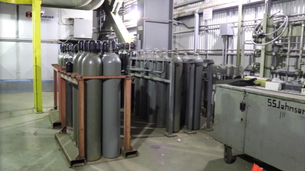 Compressed Gas Cylinders: Handling, Usage, and Storage