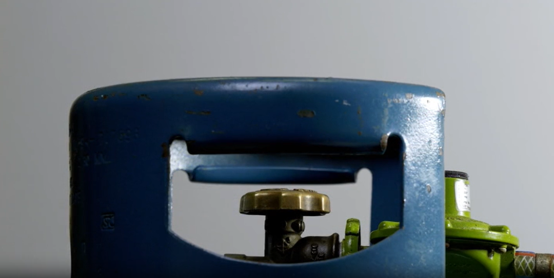 Compressed Gas Cylinders: Orientation