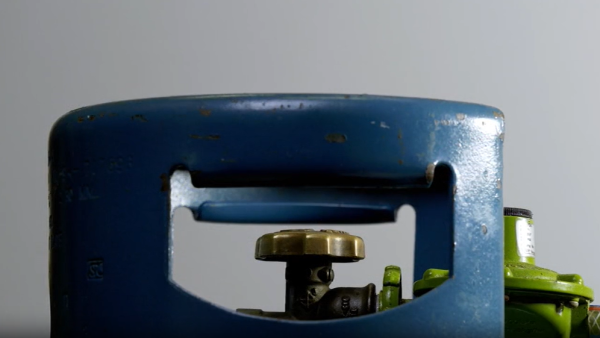 Compressed Gas Cylinders: Orientation