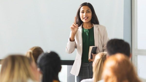 Communicate Effectively with Confidence for Property Managers