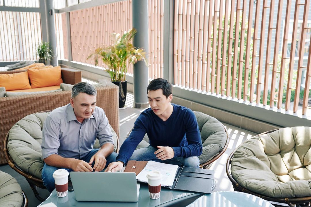 Create a Compelling Investor Pitch Deck (Templates Included)