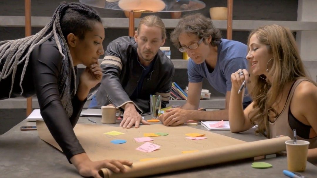 Curiosity and Disagreement in Collaborative Work