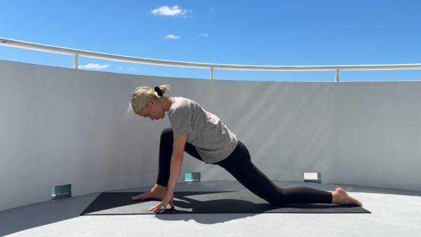 2-Minute Yoga for Your Knees