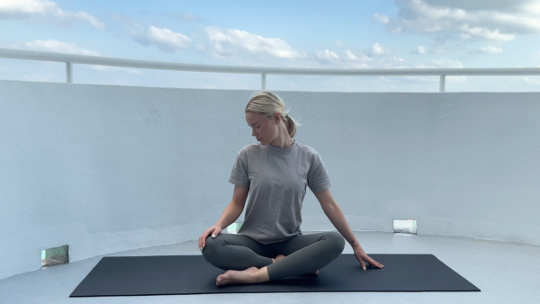2-Minute Yoga for Your Neck