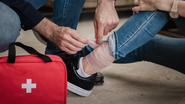 First Aid for Office Emergencies: Click & Learn