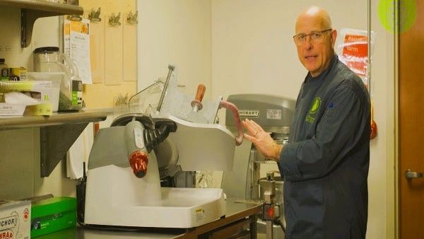 Hospital Foodservice Regulatory Compliance: Maintaining Kitchen Equipment