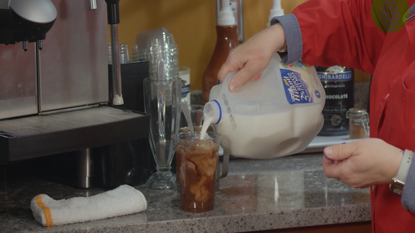Beverage Basics: Making an Iced Mocha Latte
