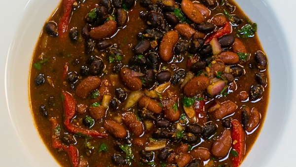 Meatless Eats: A Plant-Based Cooking Series - Black Bean Chili