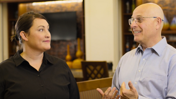 Essentials for Front of House Service: Do's and Don'ts for Front of House