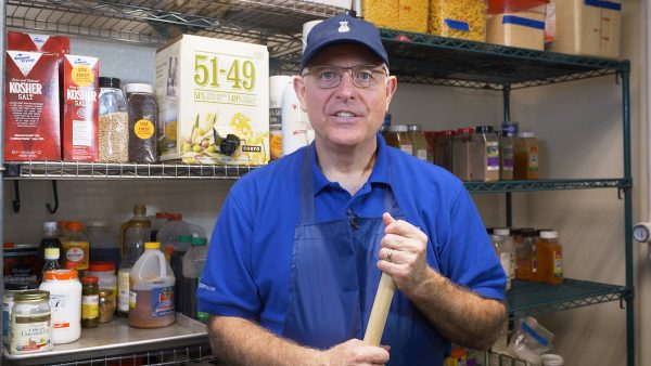 Commercial Kitchen Cleaning: Cleaning the Walk-In Cooler