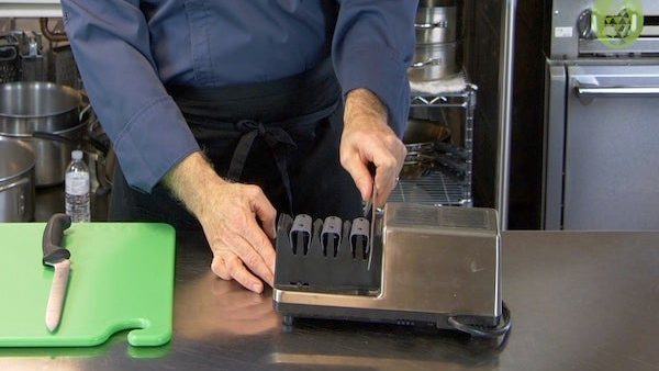 Culinary: Basics - How to Steel and Sharpen a Knife