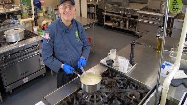 Culinary: Advanced - Basic Sauces - Chicken Gravy