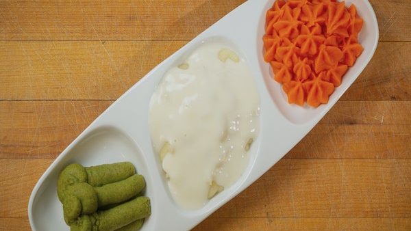 Pineapple Purée Program: How to Plate Mac 'n' Cheese Purée