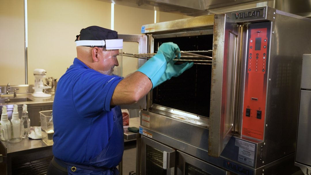 Commercial Kitchen Cleaning: Cleaning a Convection Oven