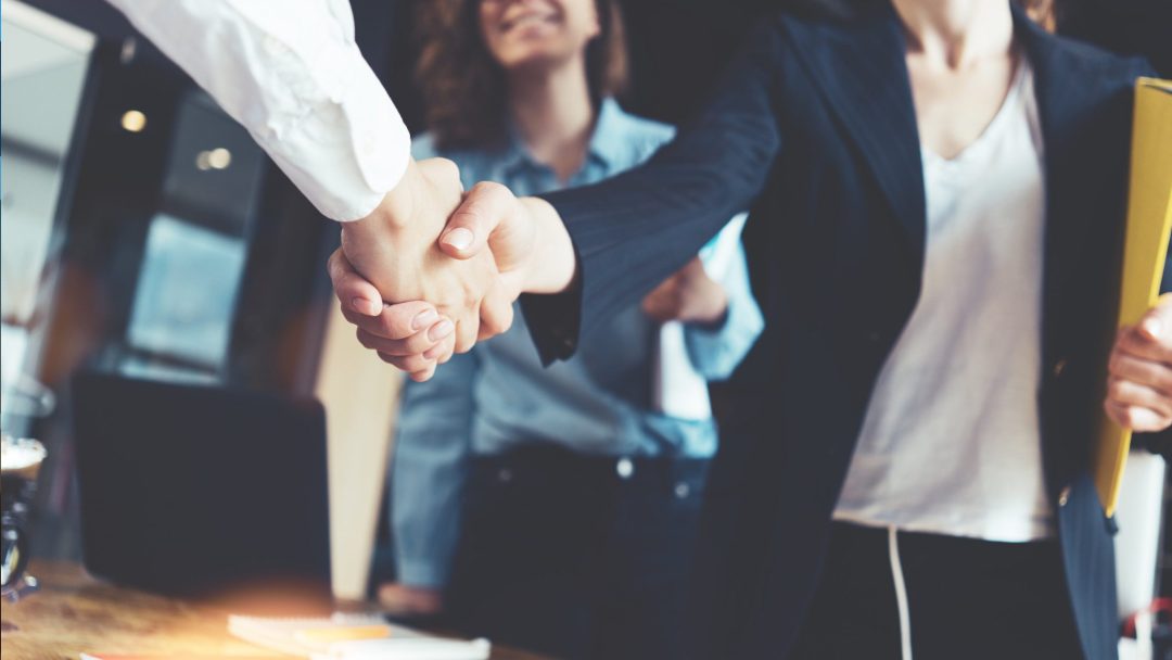 How to Speak Effectively in Any Setting: Making a Powerful Business Presentation