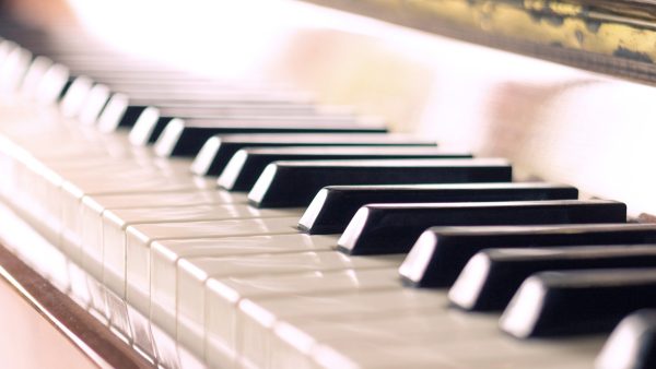How to Play Piano: Transposition at the Piano