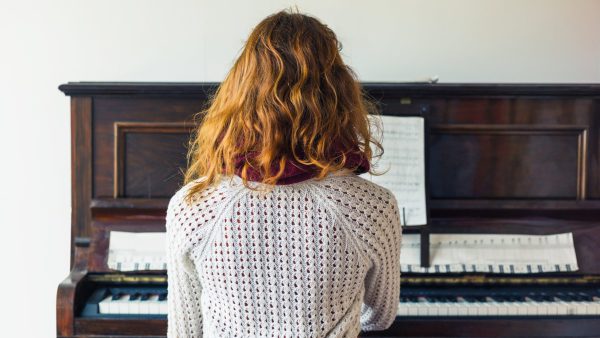 How to Play Piano: Articulation: Legato and Staccato