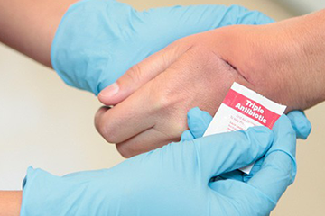 First Aid: Module 04. Bleeding and Wound Care (US)