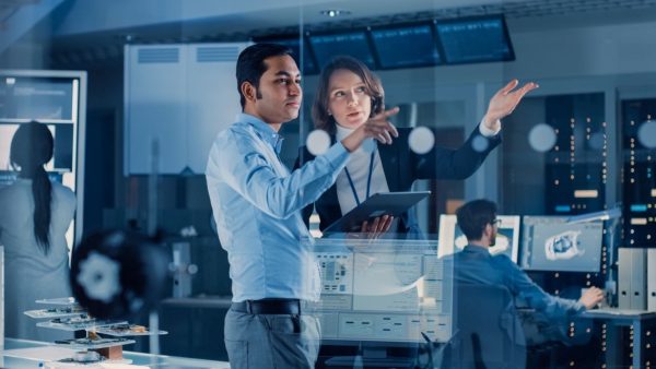 Lead Like a Futurist: Navigate Uncertainties with Strategic Foresight