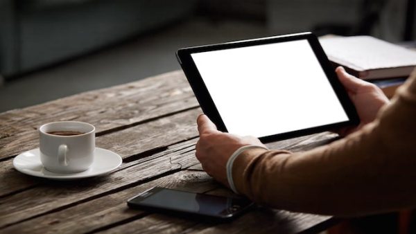 eReaders: Getting to Know Your Device (iPad)